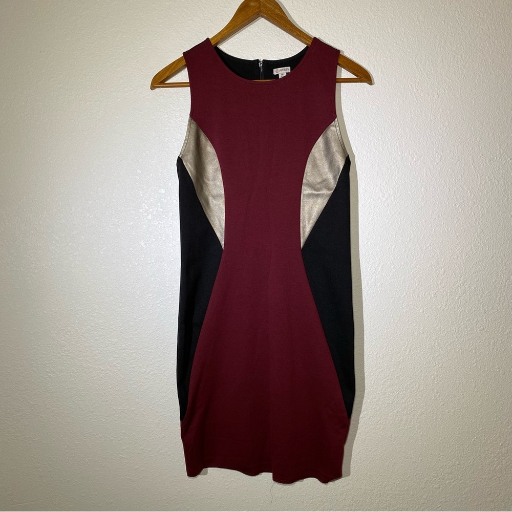 VINTAGE GUESS Body Con Mini Red & Black Dress with Gold Accents Women’s Small